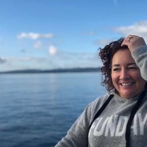 Meet your Posher, Dana